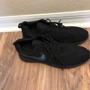 Men's Nike Roshe Run One Rosherun Triple Black